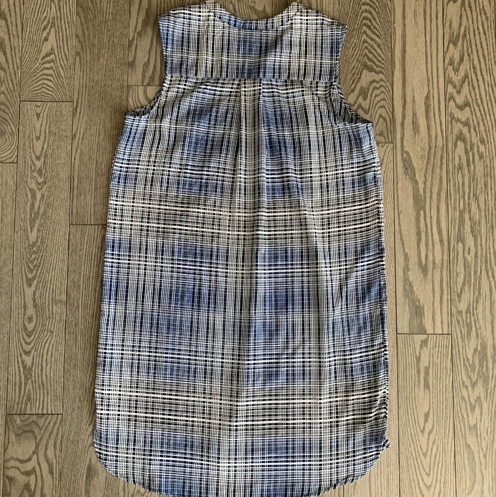 Mossimo Top💙 - Picture 2 of 4